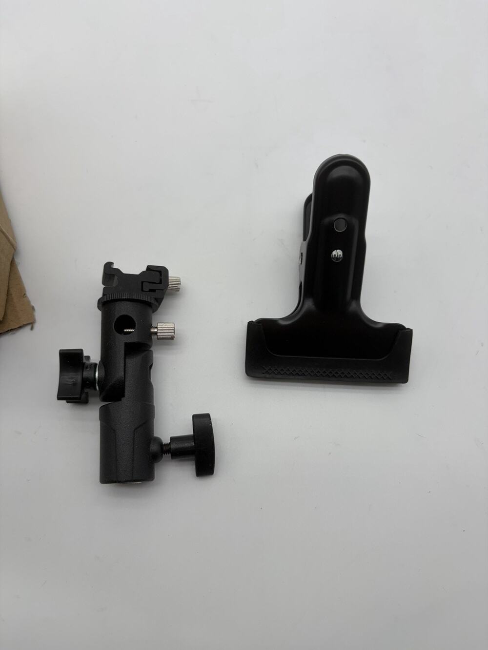 Selens Multipurpose Speedlite Hot Shoe Bracket and Clamp Clip Holder 3 Pack